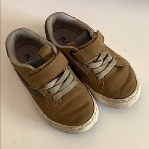Casual Sneaker toddler Boy size 8